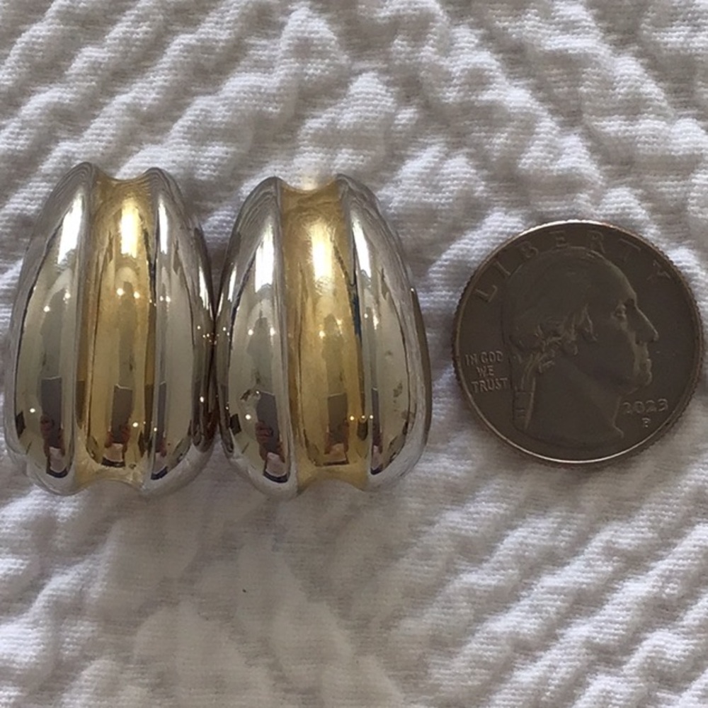 Vintage ‘80s, Gold and Silver Ribbed Clip-On Earrings
